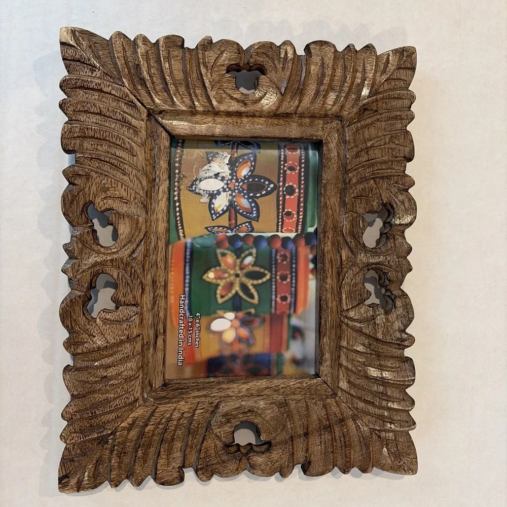 Ornate Hand Carved Wood Standing Frame‎ With Glass 4x6